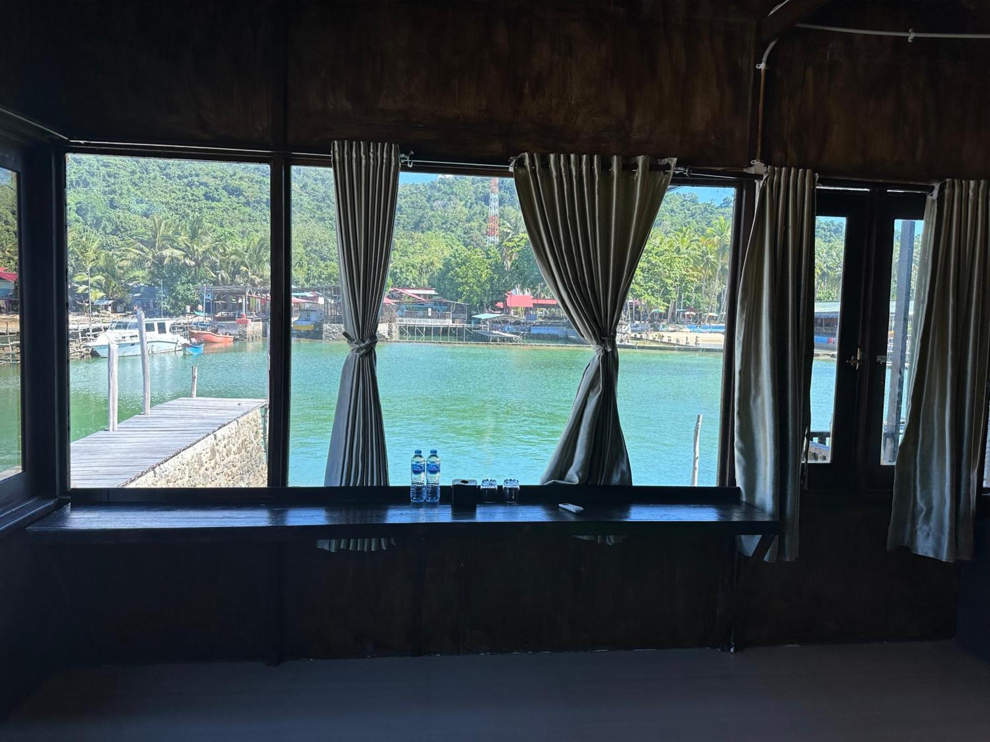 Hotel Mooi Park Sorong Exteriér fotografie